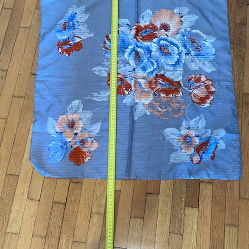 Vintage φουλάρι με floral μοτίβο σε γκρι-μπλε φόντο, μεταχειρισμένο