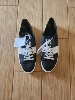 Calvin Klein leather unisex sneakers new, black and white