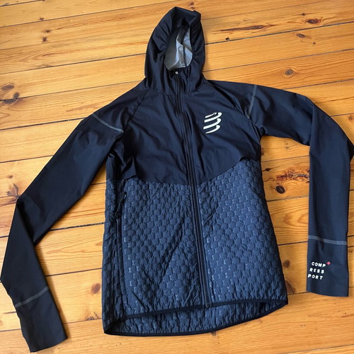 Compressport Winter Insulated Jacket S like new, black