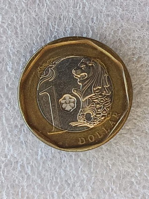Singapore 1 Dollar Coin 2013 used, bimetallic
