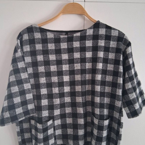 Zara lightweight wool blouse with 3/4 sleeve like new, black and gray