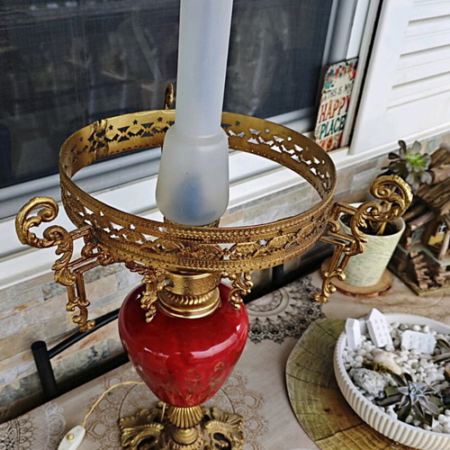 Vintage electric lamp used, gilded metal and porcelain