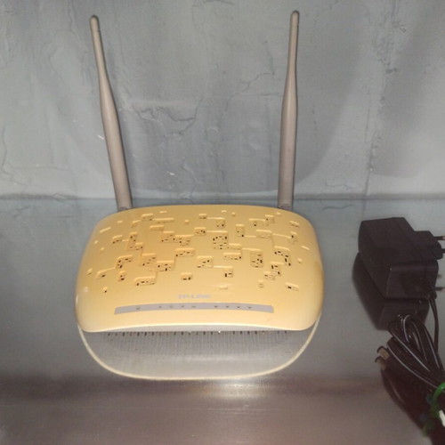 ADSL2+ Wi-Fi Router Pack of 4 used, OTE Conn-X, Tellas, TP-Link