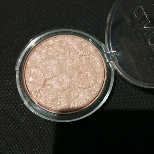 Clinique highlighter used, applied twice