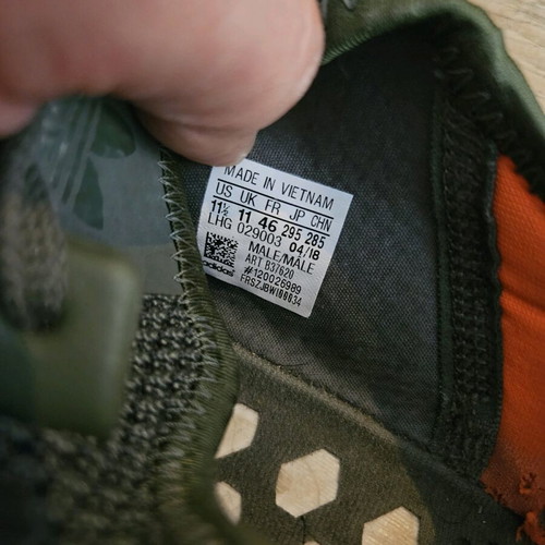Adidas NMD R1 used sneakers size 46 -  40,00 - Vendora.cy
