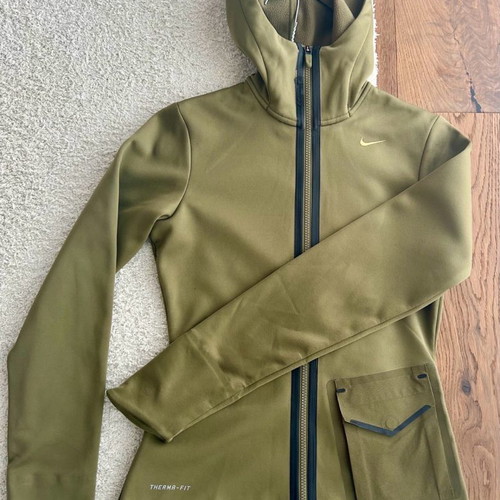 Nike thermal sports jacket used, size S, khaki color, slight wear
