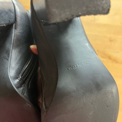 Leather ankle boots used No36 with heel Italian