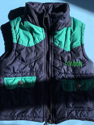 Baby sleeveless jacket used for 3-year-old boy