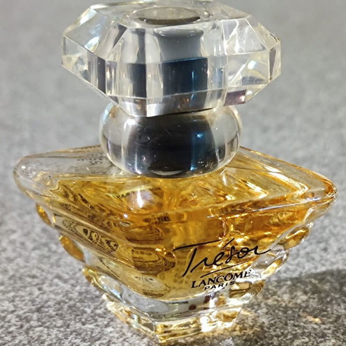 Tresor Lancome Eau de Parfum miniature 5ml like new, tester