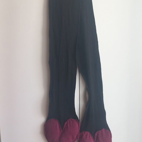 Knitted scarf with burgundy heart ends, 1.90 m