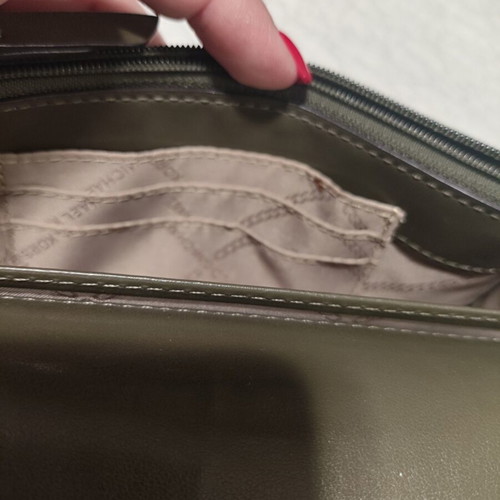 Michael Kors crossbody bag new, khaki color with phone pocket