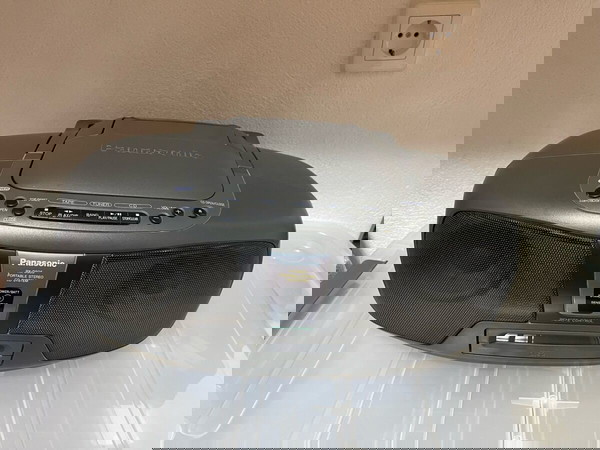 Φορητό ραδιόφωνο, κασετόφωνο και cd  Panasonic
