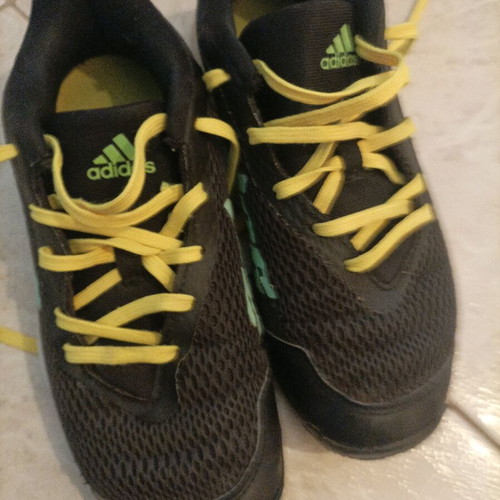 Παιδικό αθλητικό παπούτσι Adidas μεταχειρισμένο, νούμερο 36, μαύρο