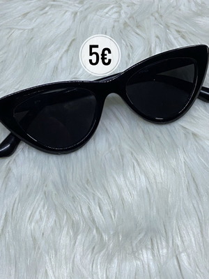 Black sunglasses like new