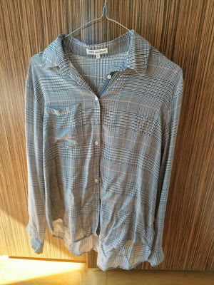 Millenium women's shirt like new, multicolor, size L