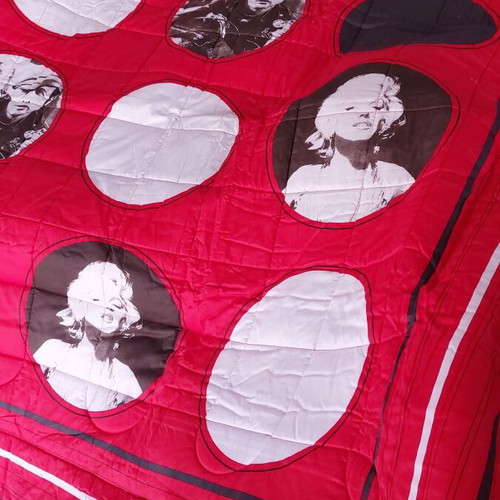 Homeline double quilt new with Marilyn Monroe & James Dean print