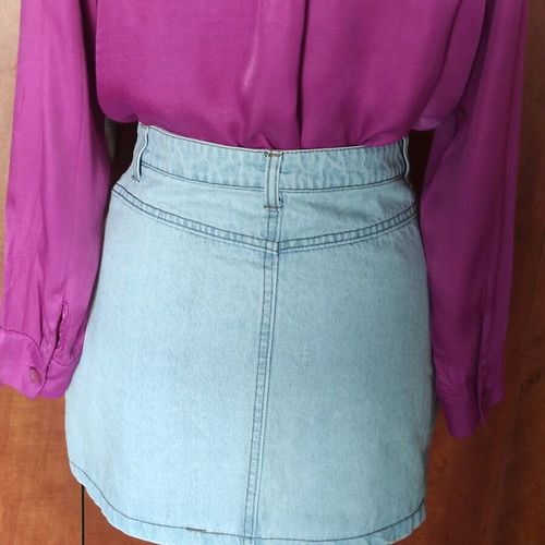 Denim Mini Skirt like new with zipper and pockets