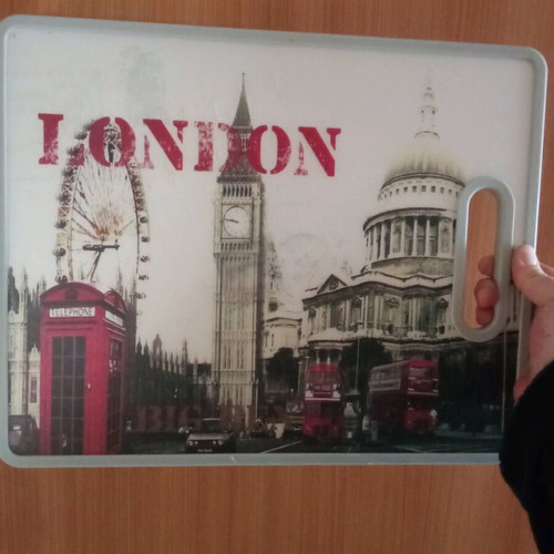 London cutting board like new