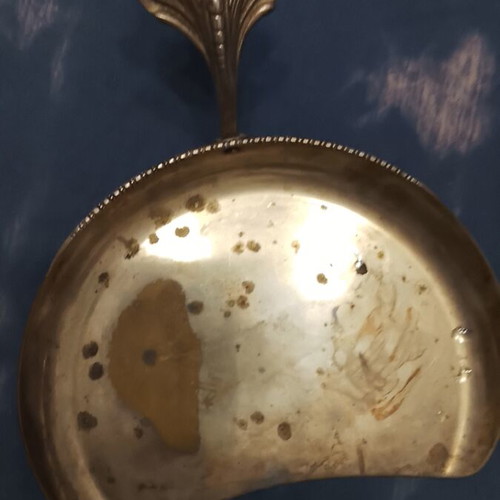 Vintage silver-plated bronze crumb catcher