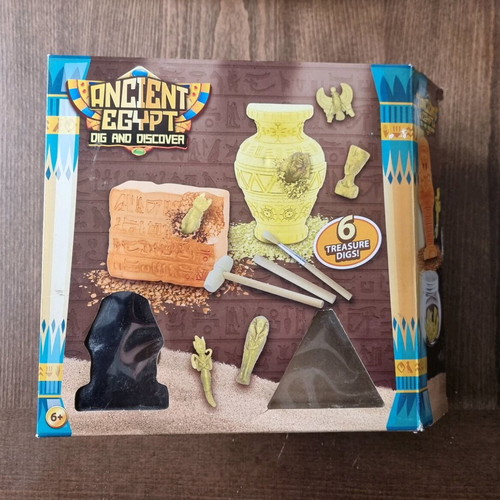 Ancient Egypt kids excavation kit like new