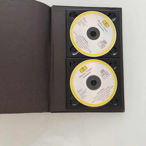 Giuseppe Verdi Rigoletto 2 CD box set like new, hardcover book