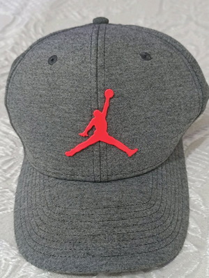 Καπέλο Nike Jordan original γκρι σαν καινούργιο