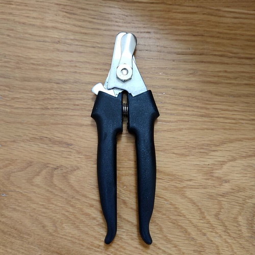 Dog nail clipper like new