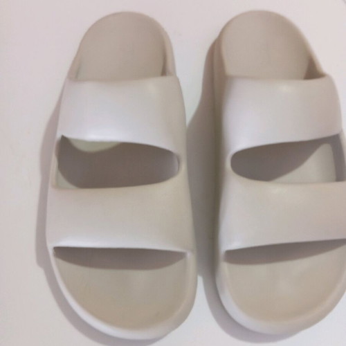 Zara sandals size 44 like new