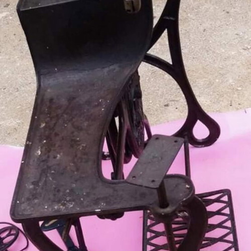 Cobblers sewing machine used, solid cast iron
