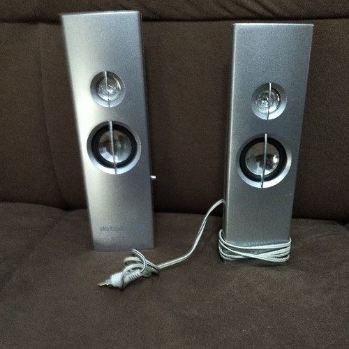 Speakers used in silver color