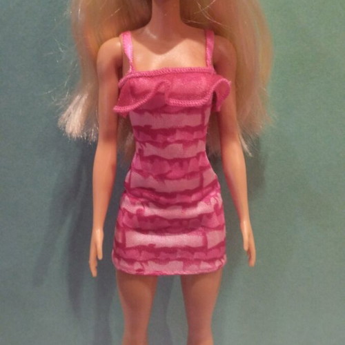 Barbie Fashionista like new, beautiful doll