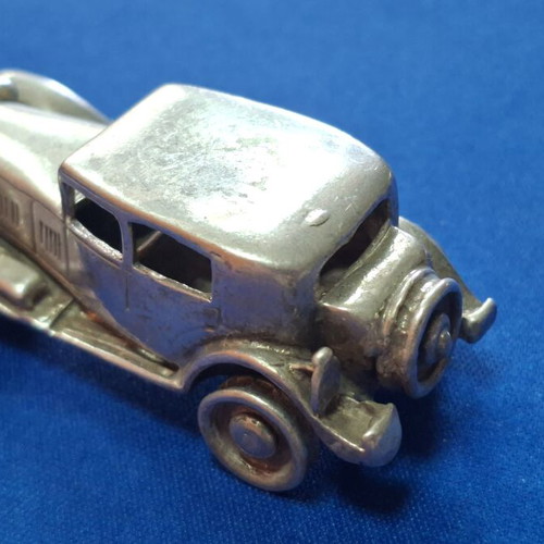 Silver car figure used, 925 stamp, 6.5×2.5 cm