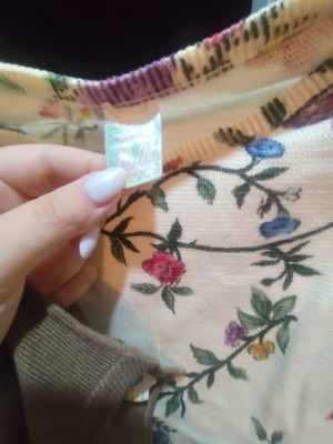 Floral blouse size M