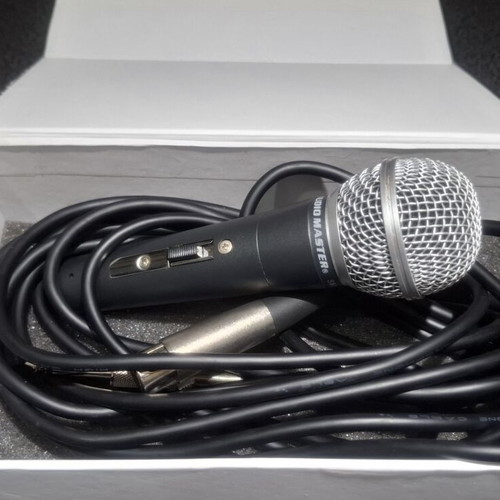 Audio Master SM58 dynamic microphone with cable and box like new