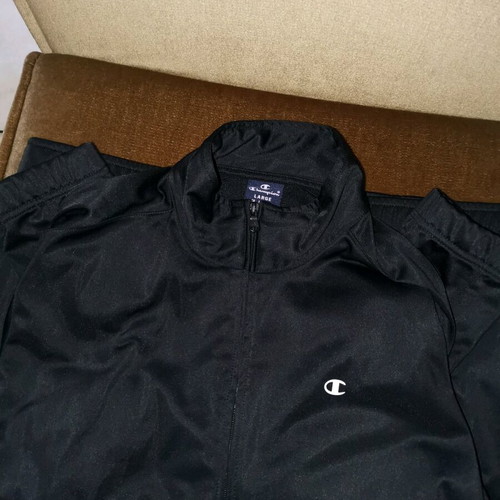 Champion jacket black L like new