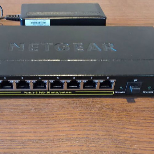 NetGear GS310TP 10 Port Switch like new with 8 PoE+ and 2 SFP