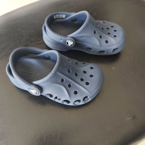 Παιδικά Crocs σαμπό μεταχειρισμένα, μπλε ναυτικό Νο. 8