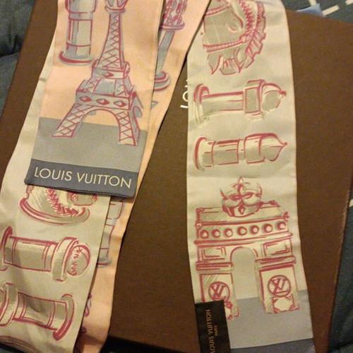 Louis Vuitton bandeau new, authentic with box
