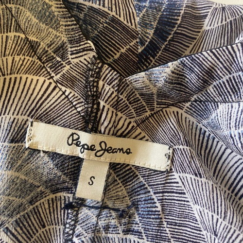 Pepe Jeans dress like new with blue shell print and embroidery