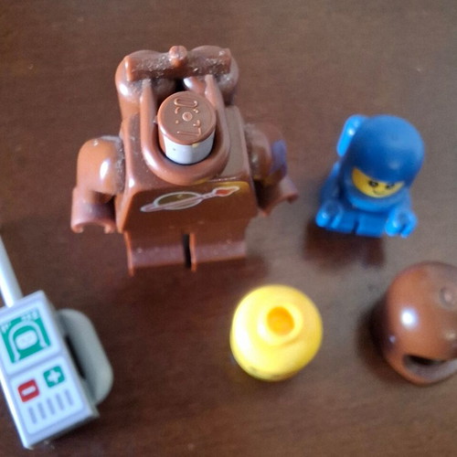 Lego Classic Space Brown Astronaut and Blue Spacebaby Minifigures like new