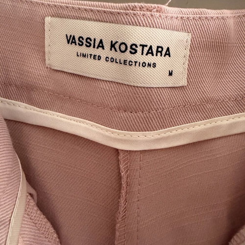 Vassia Kostara shorts new, size M, pink