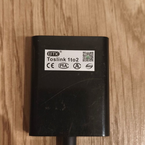 EMK Toslink 1 to 2 Digital Optical Audio Splitter Cable like new