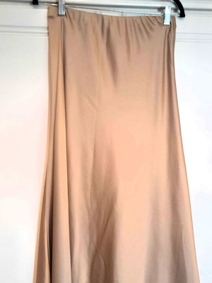United Colors of Benetton satin beige skirt like new, size S
