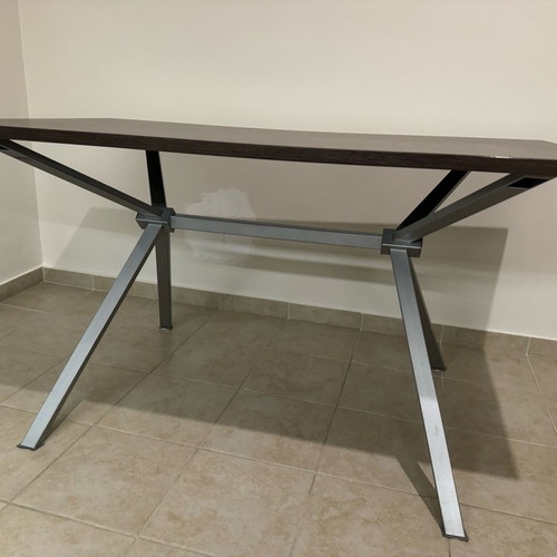 Desk used with metal base 80x76x140