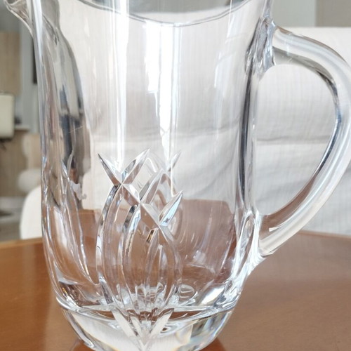 Vintage Arcoroc France Canterbury Crocus glass pitcher like new
