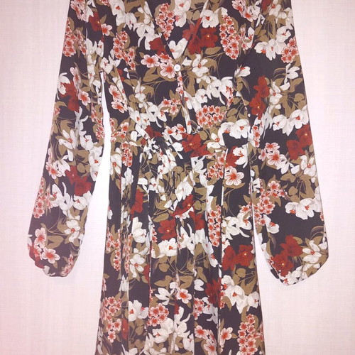 Dresses like new, pack of 12, size XS
