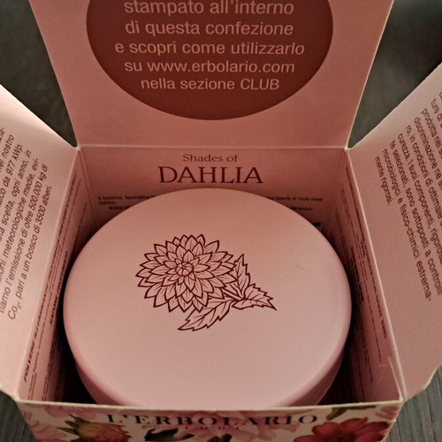 Κρέμα σώματος Dahlia Shades of Dahlia της L'Erbolario καινούργιο 300ml