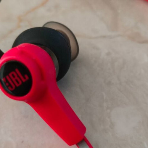 JBL Synchros Reflect In-Ear Sport Headphones wired, new, red