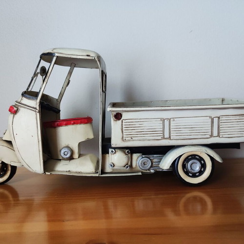 Piaggio Ape 1957 metal miniature Vespa three-wheeler truck