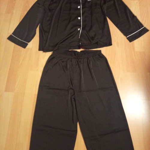 Minerva women's satin pajamas size L like new, black and white